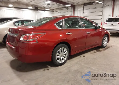 2015 Nissan Altima 2.5 S из США, поврежденный, VIN 1N4AL3APXFC117008